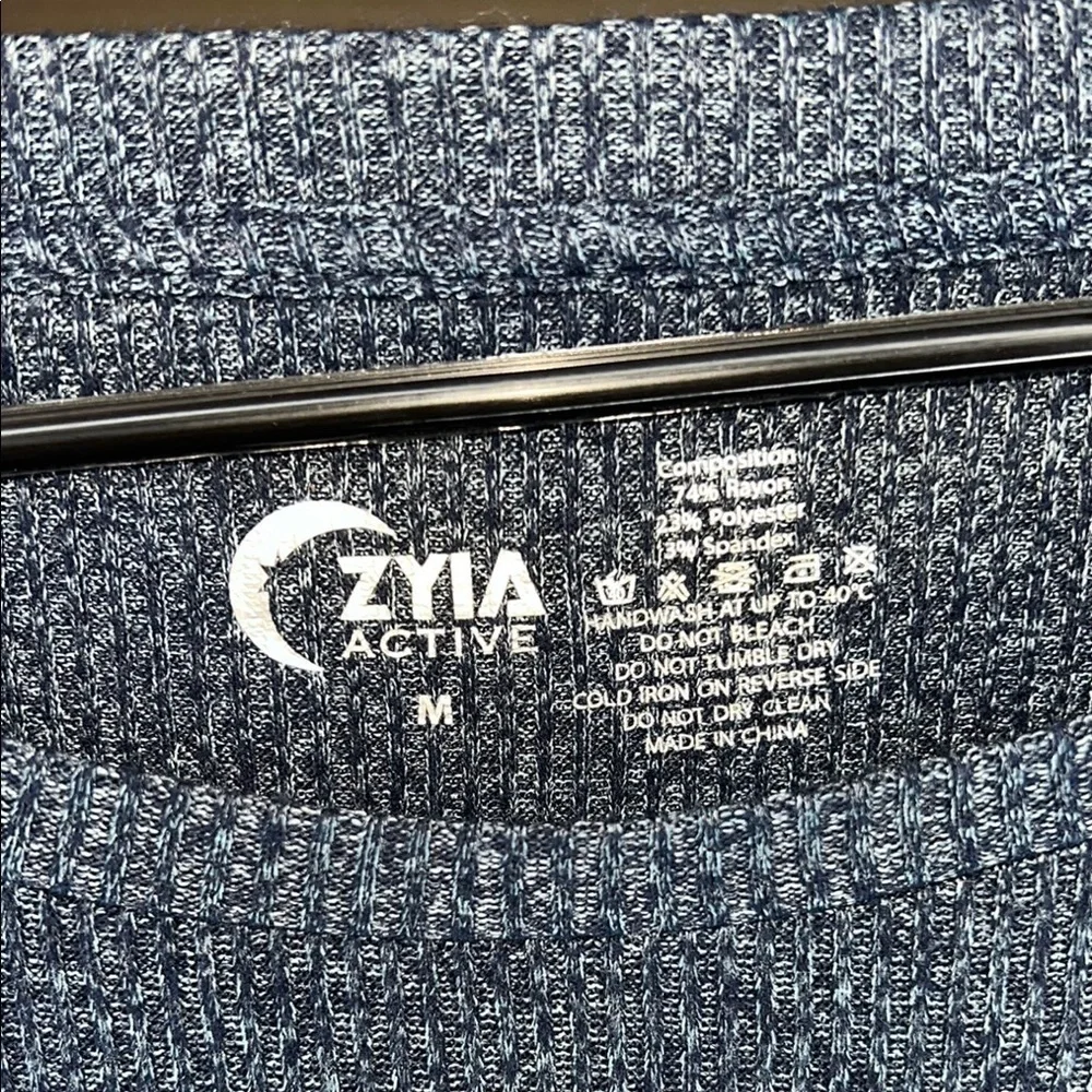Zyia Active Navy Long Sleeve Top - Picture 3 of 3